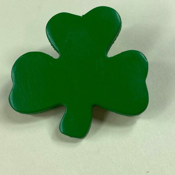 Shamrock Clover Pin Brooch St Patrick's Day March 17 Wood Green Unisex - Picture 3 of 9